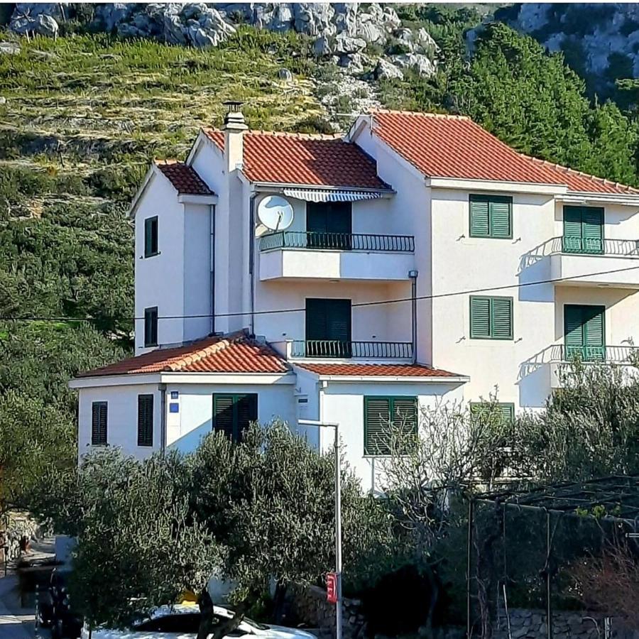 Vila Maslina Apartments Mit Pool Und Garten Nahe Am Strand Tučepi Extérieur photo