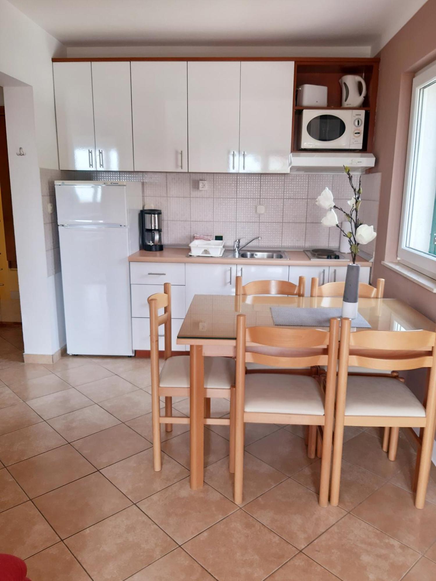 Vila Maslina Apartments Mit Pool Und Garten Nahe Am Strand Tučepi Chambre photo